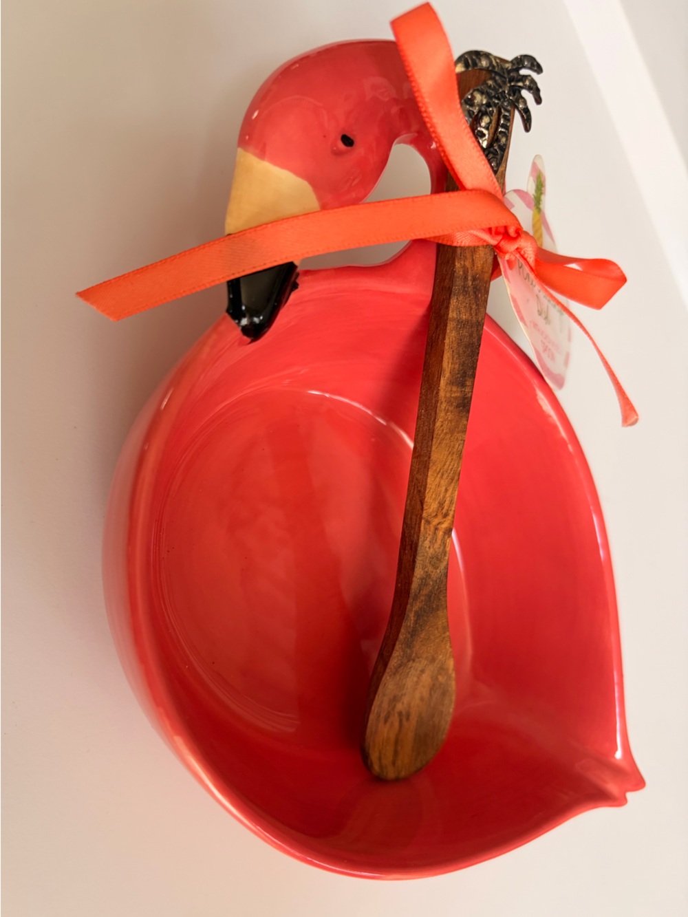 🦩Two's Company Red Ceramic Serving Bowl with Wooden Spoon